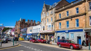 The colorful streets of Oban